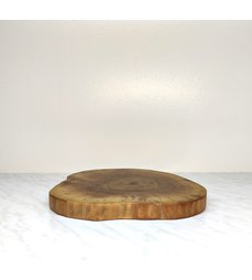 Dřevěné prkénko z ořechového dřeva